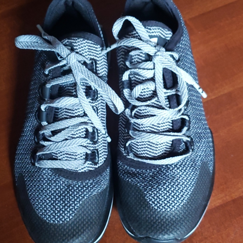 women's tennis shoes